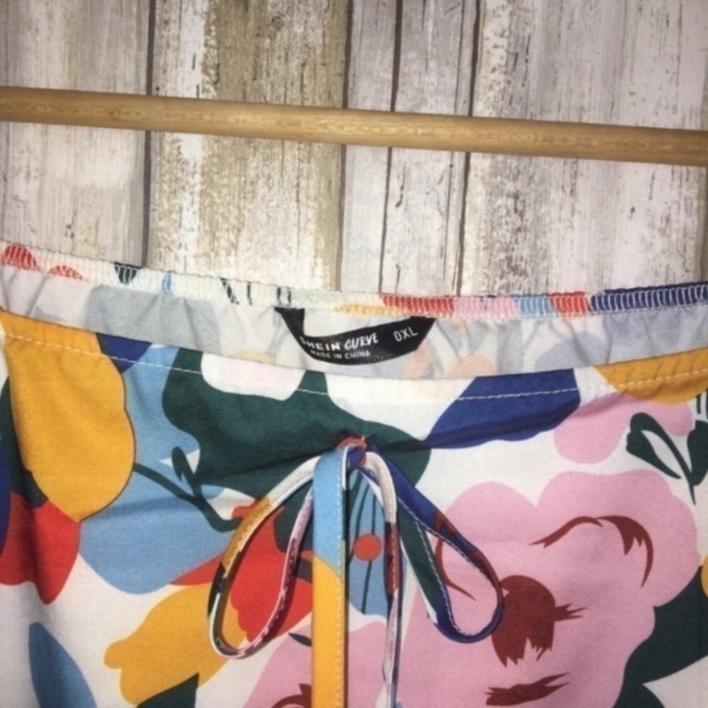Shein Floral Plus Blouse - Picture 5 of 5